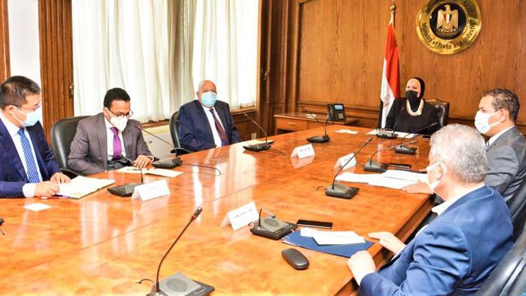 وزيرة-التجارة-والصناعة