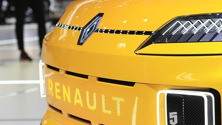 رينو تبيع حصتها في أفتوفاز