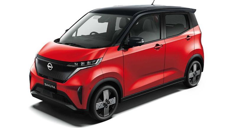 نيسان ساكورا