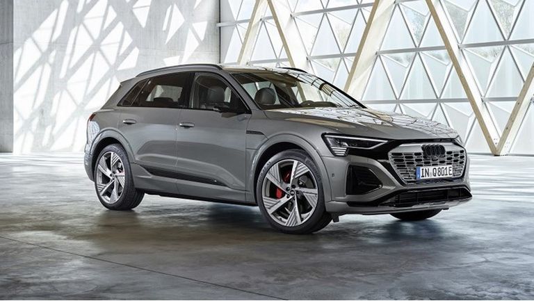 أودي Q8 إي-ترون