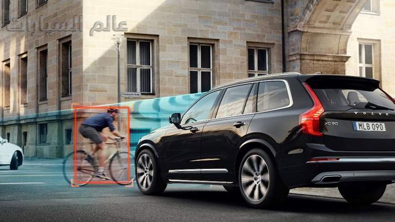 253952_Volvo_Cars_and_POC_develop_world-first_car-bike_helmet_crash_test_1024x768