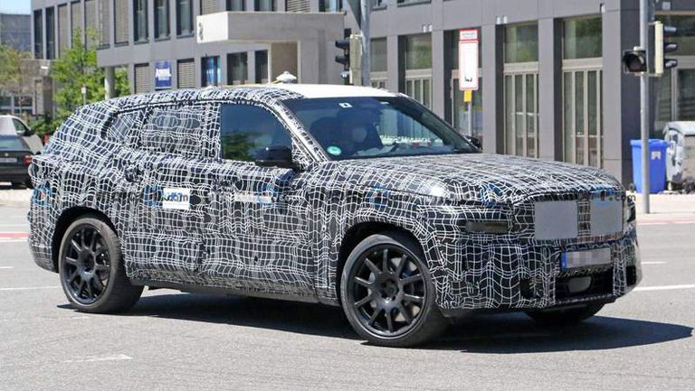 2023-bmw-x8-front-wheel-view