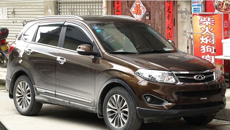 الصين تخفض صادرات السيارات إلى روسيا