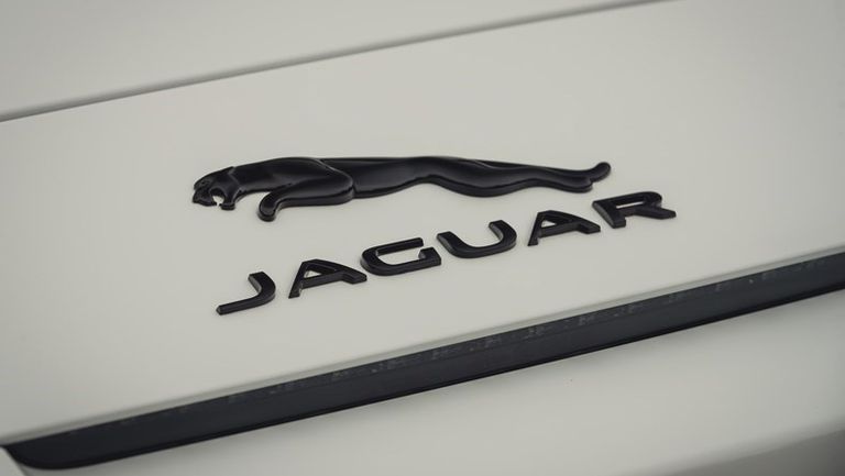 2022-Jaguar-F-Type-P450-77
