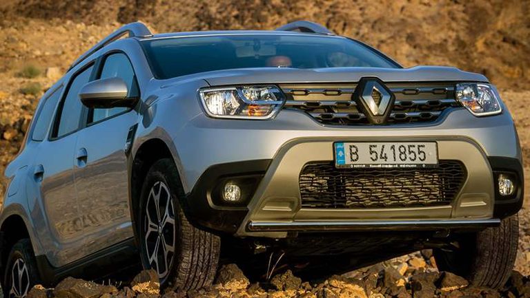 All-new Duster_Dynamic off-road ascent front 3Q right