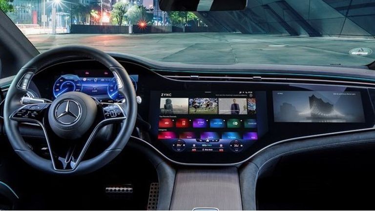 mercedes-tesla-apple-android-batalla-tecnologia-coches-202288136-1656756748_3