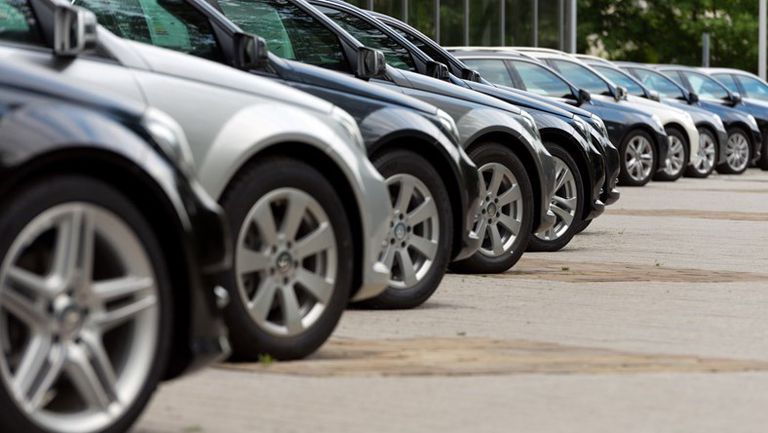 مبيعات السيارات