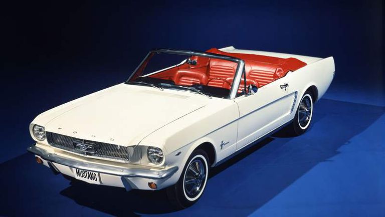 1386198612001-64MustangCnvrtbl01