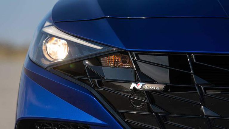 2021-hyundai-elantra-n-line-sedan-exterior-detail