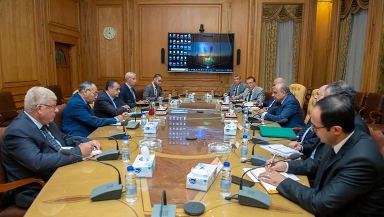 وزيرا "الإنتاج الحربي" و"قطاع الأعمال العام" ورئيس "العربية للتصنيع" يبحثون سبل تعزيز التعاون​
