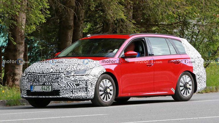 ظهور الفيس ليفت الجديد من سكودا أوكتافيا 2024  1