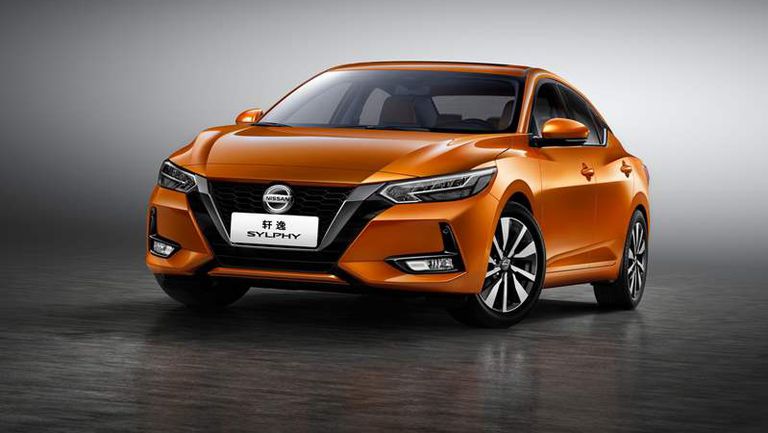 نيسان سيلفي