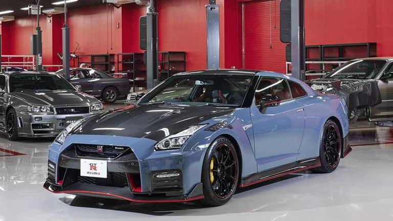 نيسان تكشف غدًا عن السيارة GT-R