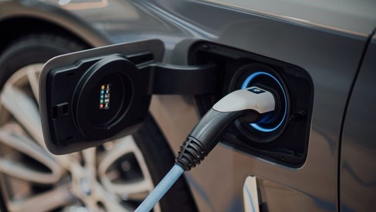 Electric-are-the-cheapest-option-for-drivers-scaled