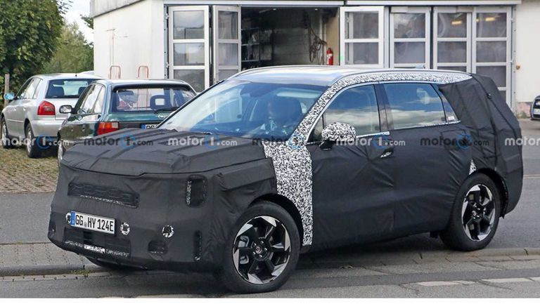 2023-kia-sorento-spy-photo