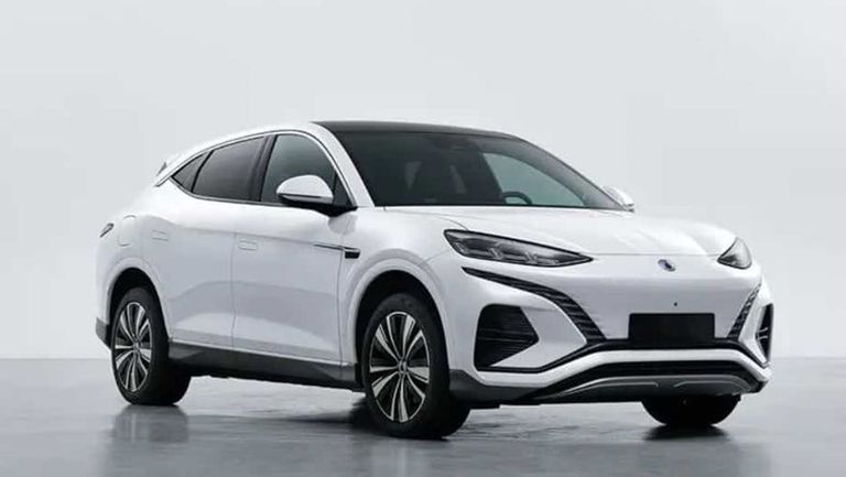 Denza-N7-Entry-Version