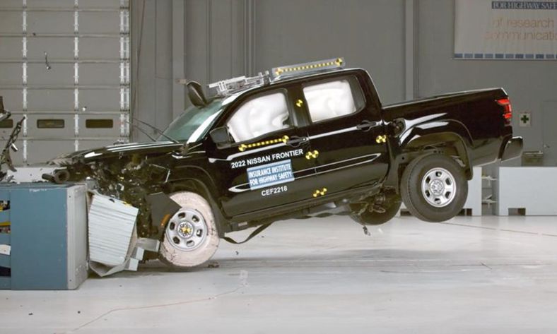 المقاعد الخلفية أكثر خطراً في الحوادث عن الأمامية في سيارات البيك أب متوسطة الحجم 1