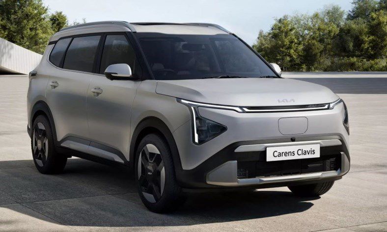 كيا كارينز كلافيس الكهربائية -1