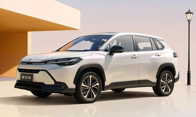 تويوتا فرونت لاندر 1