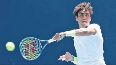 لاعب التنس الأرضي عبد الله شلباية -(من المصدر)
