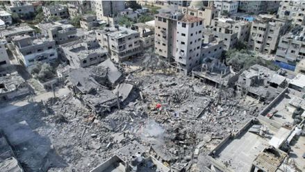 دمار هائل خلفه عدوان الاحتلال على كافة مناطق قطاع غزة-(وكالات)