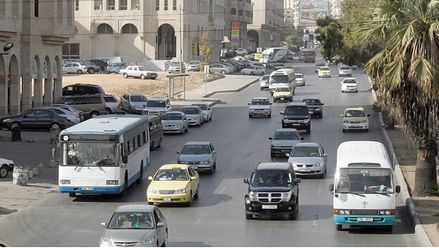 حافلات النقل العام في عمان -(أرشيفية)