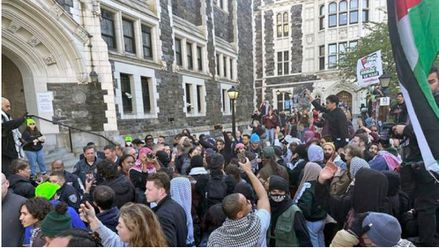 جانب من احتجاجات طلاب الجامعات الأميركية ضد الاحتلال.-(وكالات)