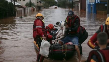 37 قتيلا وعشرات المفقودين جراء أمطار غزيرة في البرازيل
