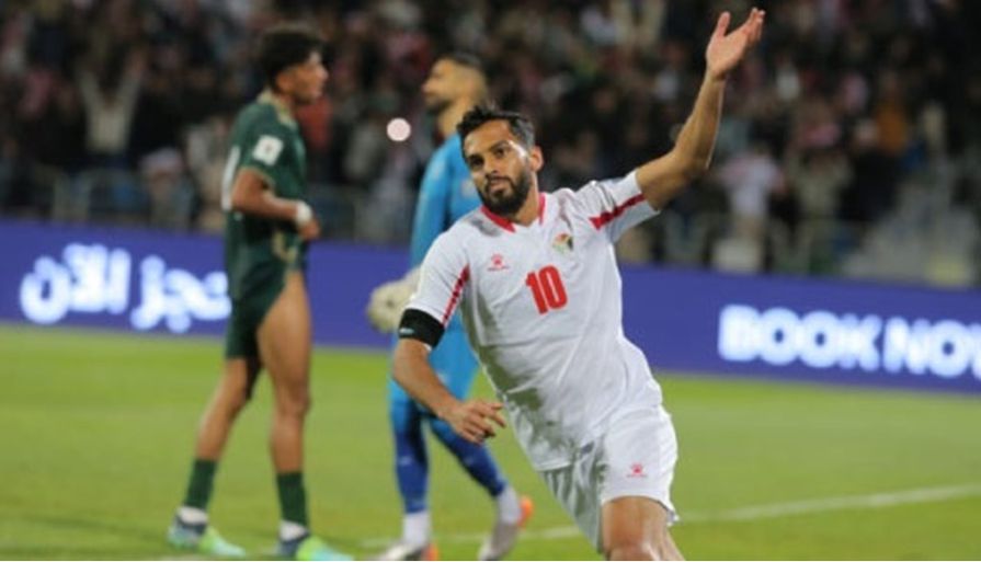 لاعب المنتخب الوطني لكرة القدم موسى التعمري - (تصوير: أمجد الطويل)