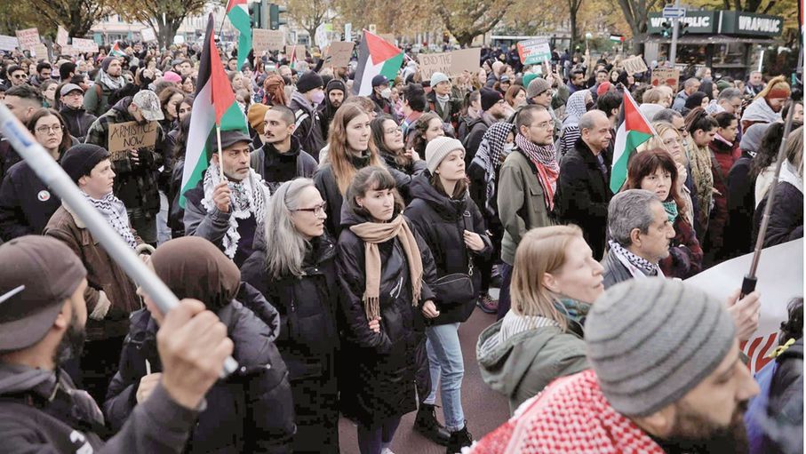 La France change.  L’image de la brutalité de l’agression contre Gaza est-elle arrivée, ou la rue…