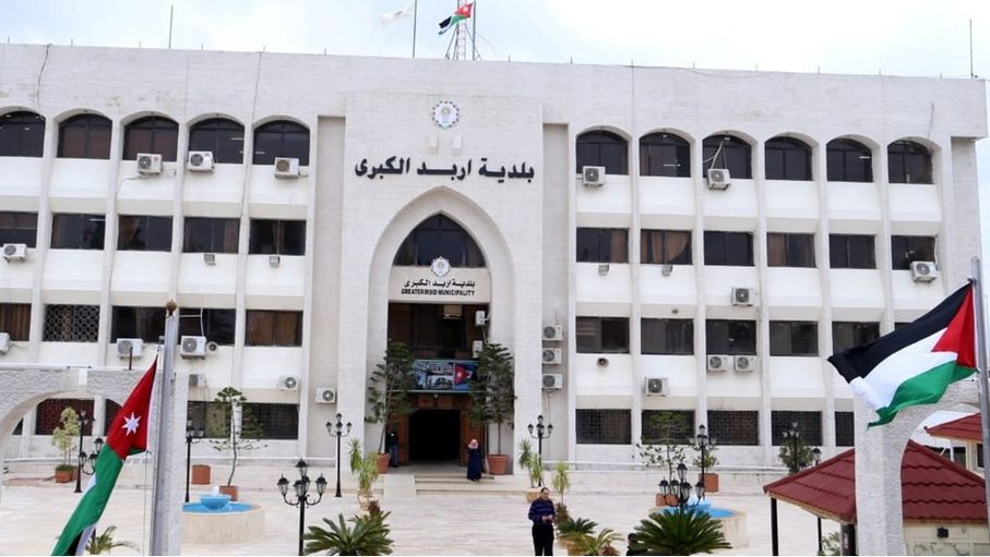 بلدية إربد تعدّل حركة السير في شارع الرشيد...