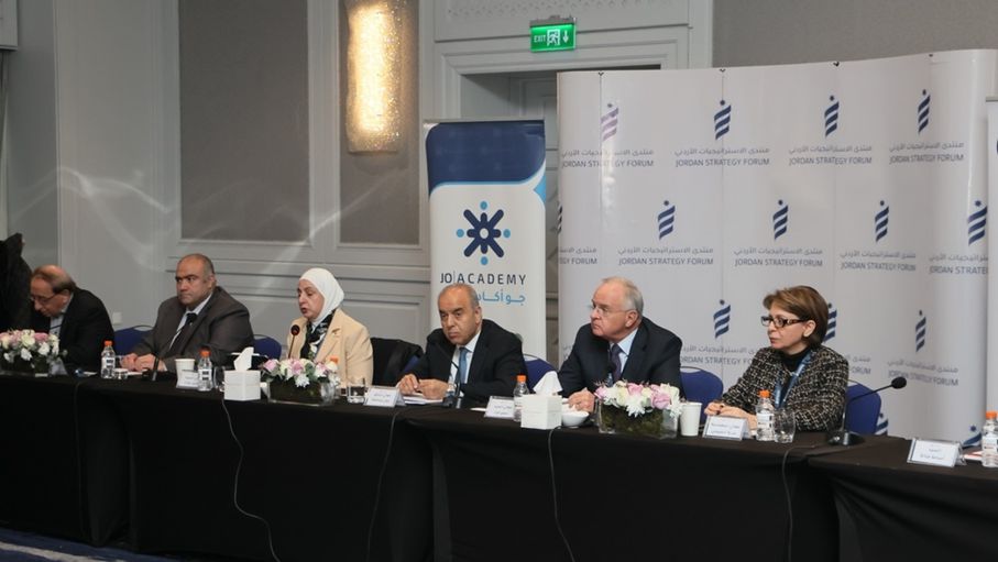 عاجل | ليست قائمة على دمج وزارتي التربية والتعليم العالي.. الحكومة تستعد لإرسال مسودة قانون وزارة التعليم والتنمية البشرية إلى النواب.. ومحافظة يؤكد أنها تعتمد نموذجا تشغيليا جديدا. #جريدة_الغد 