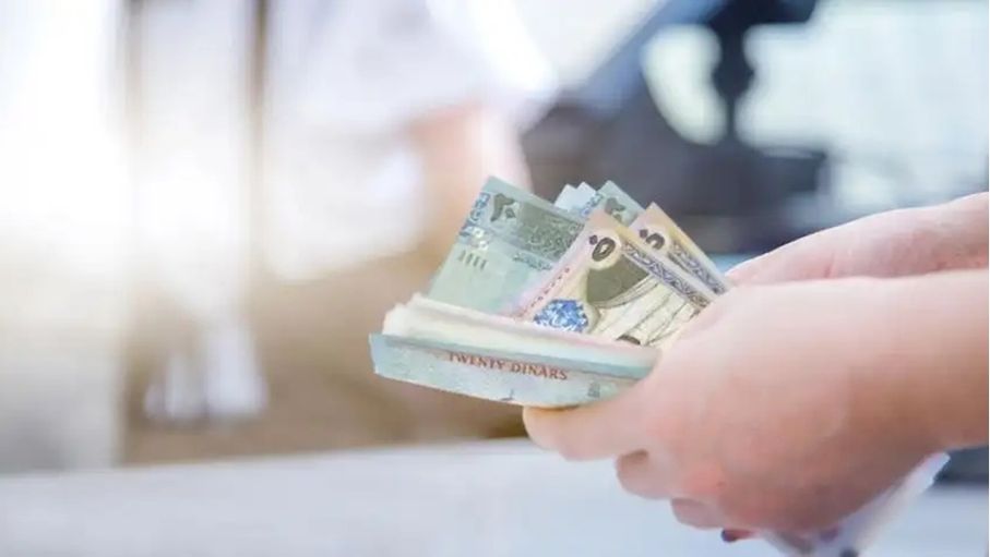 عاجل|"الضريبة" تبدأ تحويل الرديات لـ 103 آلاف مكلف وتحدد موعد صرف الدفعة المتبقية. #جريدة_الغد 