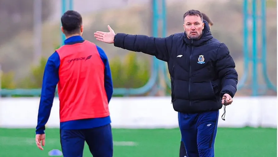 عاجل|الفيصلي يقرر التخلي عن مدربه كوريتش وجهازه المعاون. من المنتظر أن يعلن الفيصلي خلال الساعات المقبلة عن مدربه الجديد، لتولي مهمة تدريب الفريق خلفًا لكوريتش، استعدادًا للمواجهة المرتقبة أمام الوحدات يوم السبت المقبل. #جريدة_الغد 