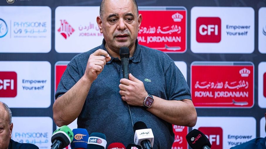 أنباء عن استقالة رئيس اتحاد كرة السلة...