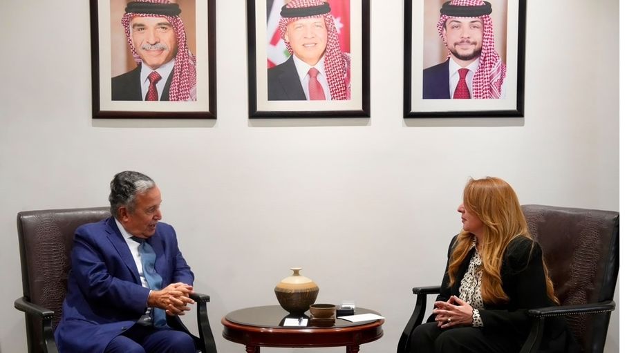نمروقة تلتقي نبيل فهمي وتؤكد دعم الأردن لجهود جامعة الدول العربية