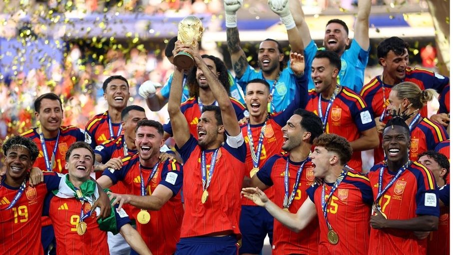 إسبانيا تهزم الأرجنتين وتتوج بكأس العالم 2026...