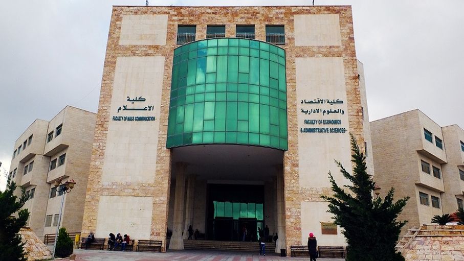 استقالات بكلية إعلام اليرموك احتجاجا على تعيين أساتذة...