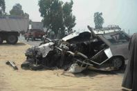 مصرع شخص وإصابة 12 آخرين فى حادث سير بقنا