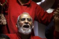 تأجيل محاكمة بديع وآخرين بإحداث العدوة