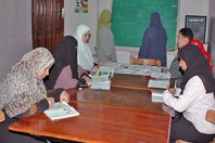 معلمات محو الأمية: "إحنا قاعدين في الشارع من 20 سنة"