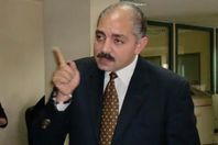 العامرى فاروق لـ"محمود طاهر": "أنت فهمت الأهلى غلط"