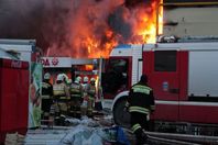 فنان شهير وراء انفجار وحريق مركز تجاري في المغرب