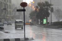 عواصف رعدية وهطول أمطار بكفر الشيخ