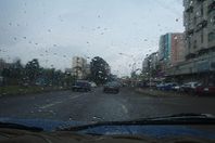 سقوط أمطار بشكل مفاجئ