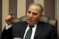 حقوقي: هذا أمر متوقع من دولة وزير عدلها أحمد الزند