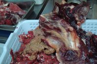 ضبط نصف طن مصنعات لحوم فاسدة بالإسكندرية