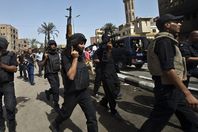 اشتباكات مسلحة بين الشرطة ومطلوبين أمنيًا بسوهاج