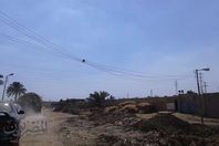 اسلاك الكهرباء على طريق فانوس