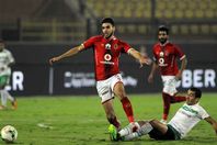 أزارو وأجاى يقودان هجوم الأهلى أمام الرجاء بالدورى
